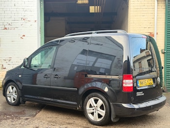 Used Volkswagen Caddy 2015 for sale - 77220930: Photo