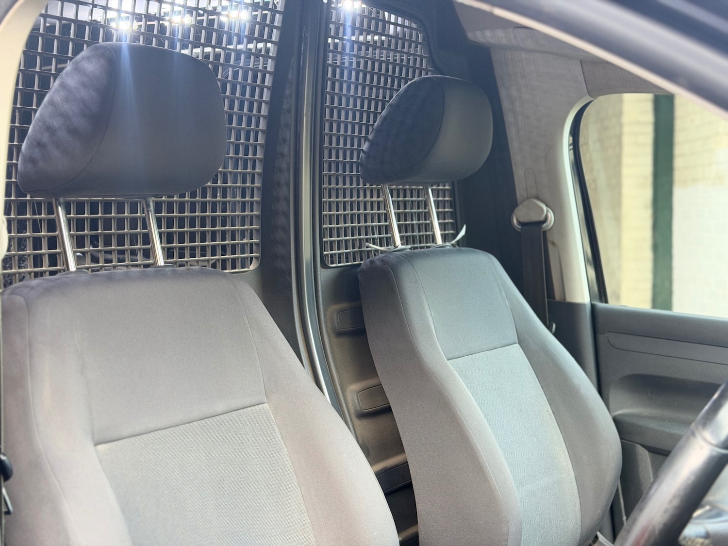 Used Volkswagen Caddy 2015 for sale - 77220930: Photo 8