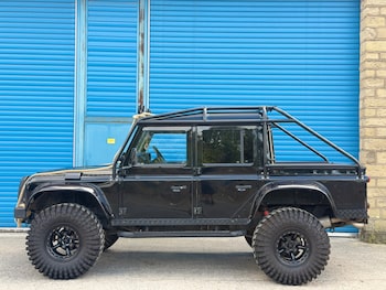 Used Land Rover Defender 110 2005 for sale - 79487527: Photo