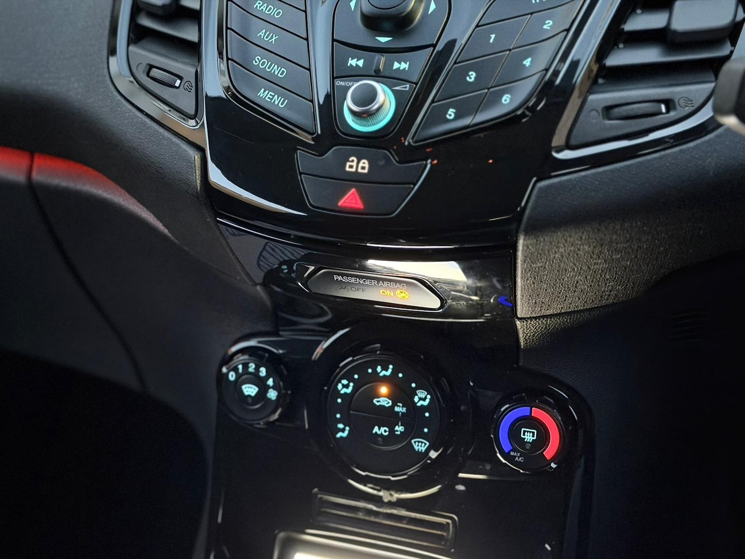 Used Ford Fiesta 2014 for sale - 76706988: Photo 9