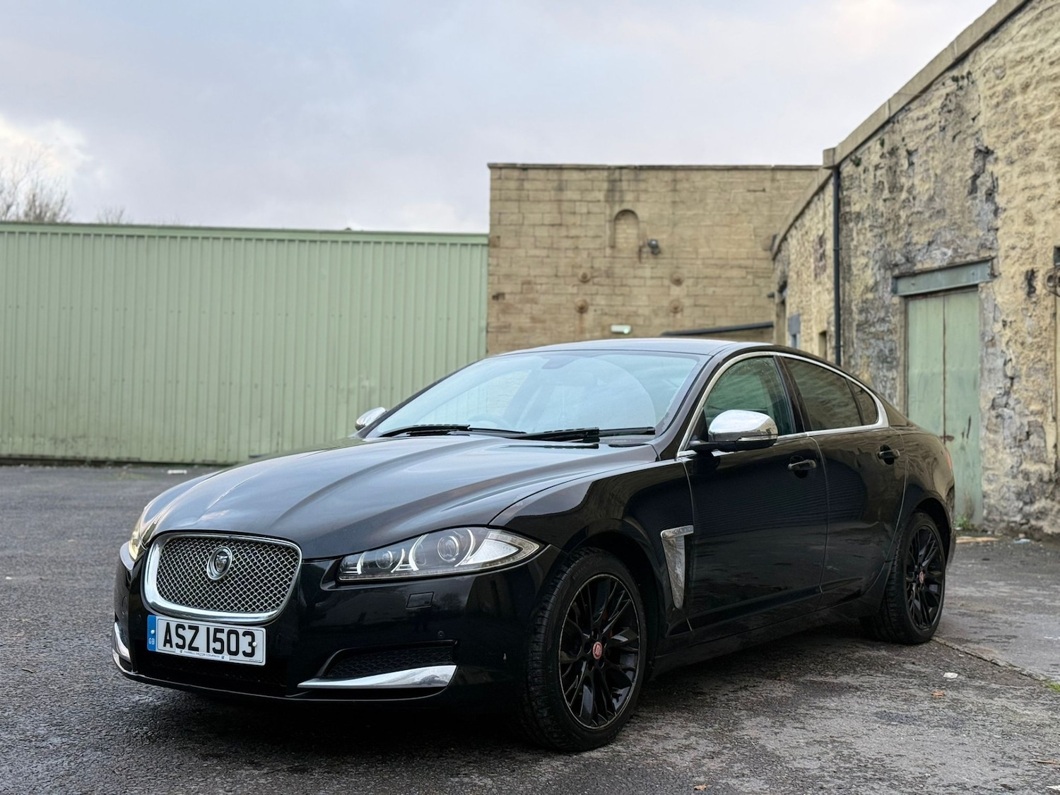 Used Jaguar XF 2013 for sale - 76570837: Photo 1