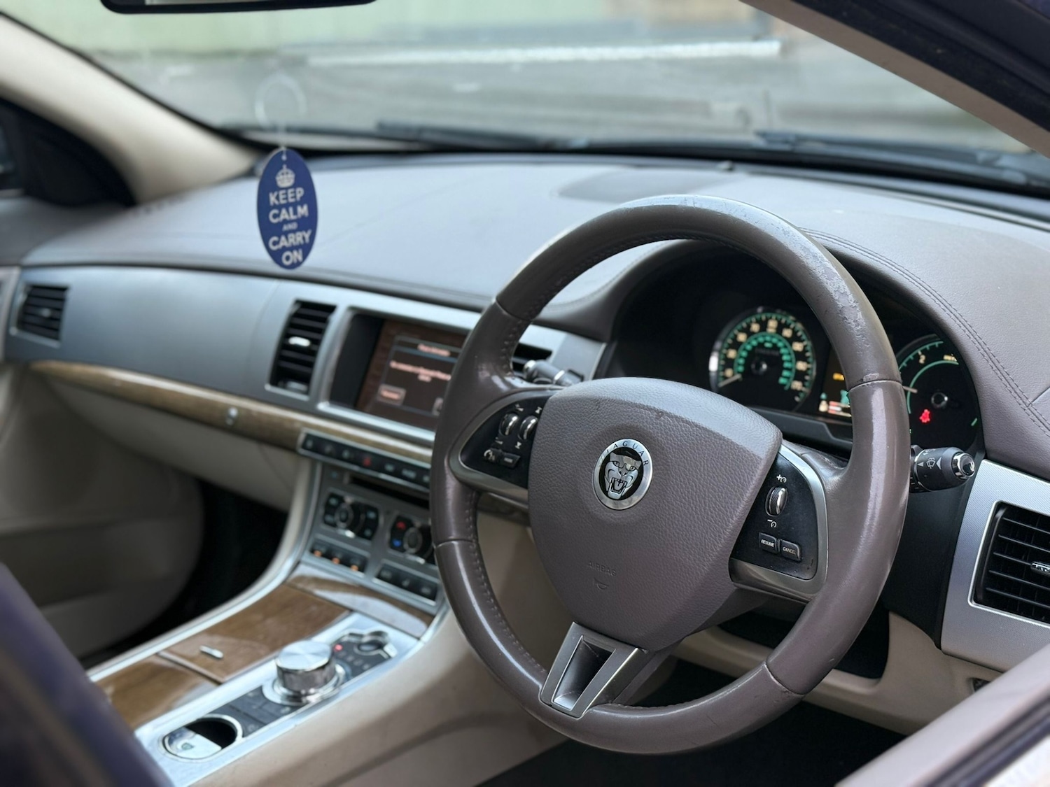 Used Jaguar XF 2013 for sale - 76570837: Photo 10