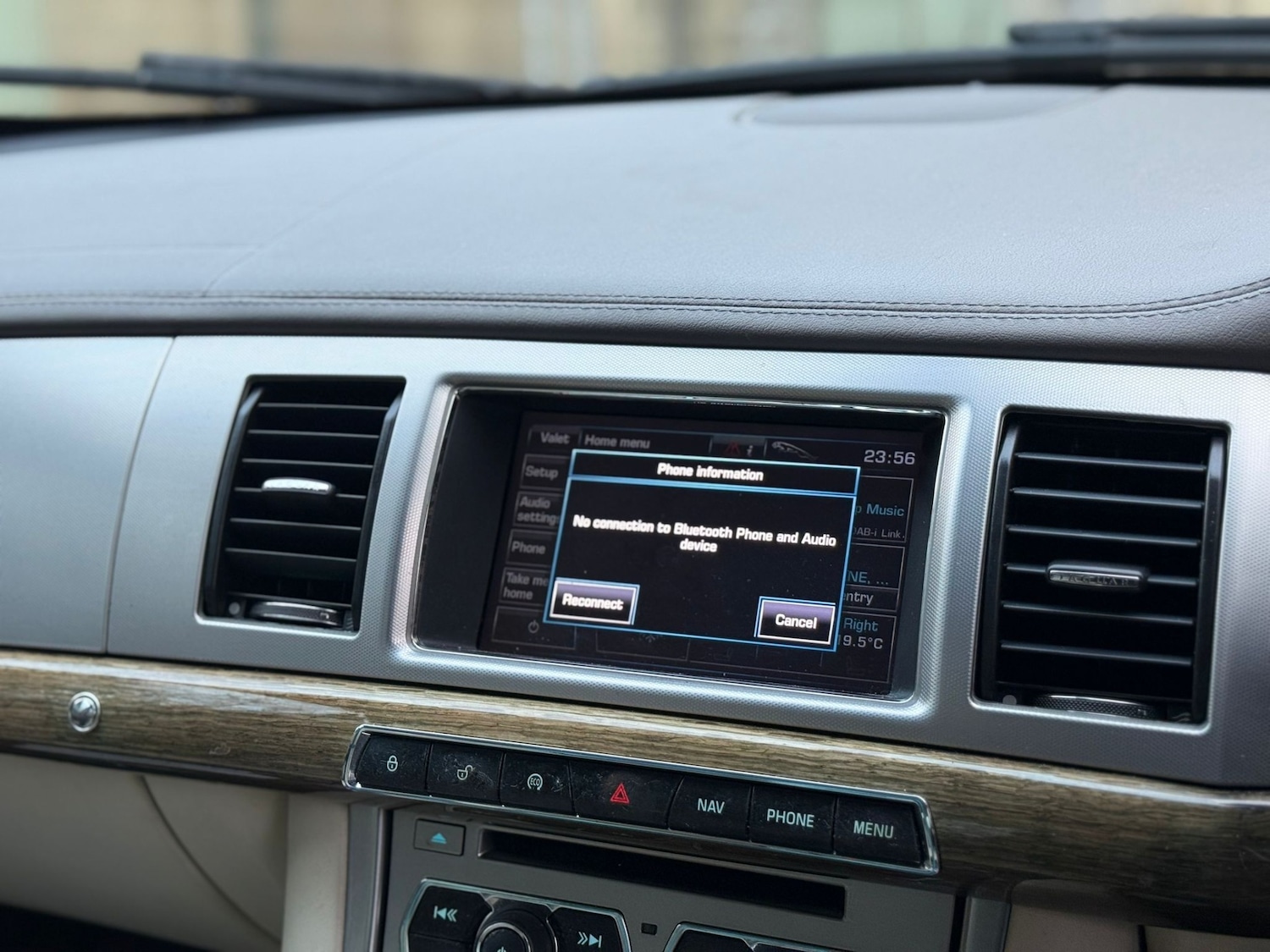 Used Jaguar XF 2013 for sale - 76570837: Photo 14