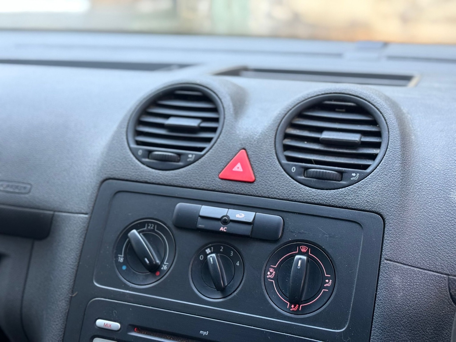 Used Volkswagen Caddy Maxi 2009 for sale - 76570919: Photo 14