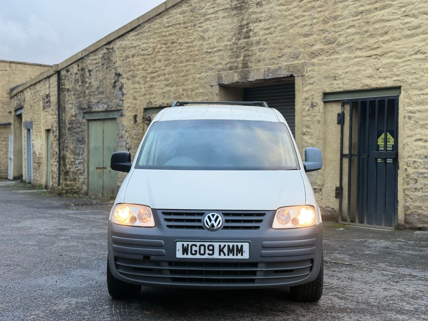 Used Volkswagen Caddy Maxi 2009 for sale - 76570919: Photo 2