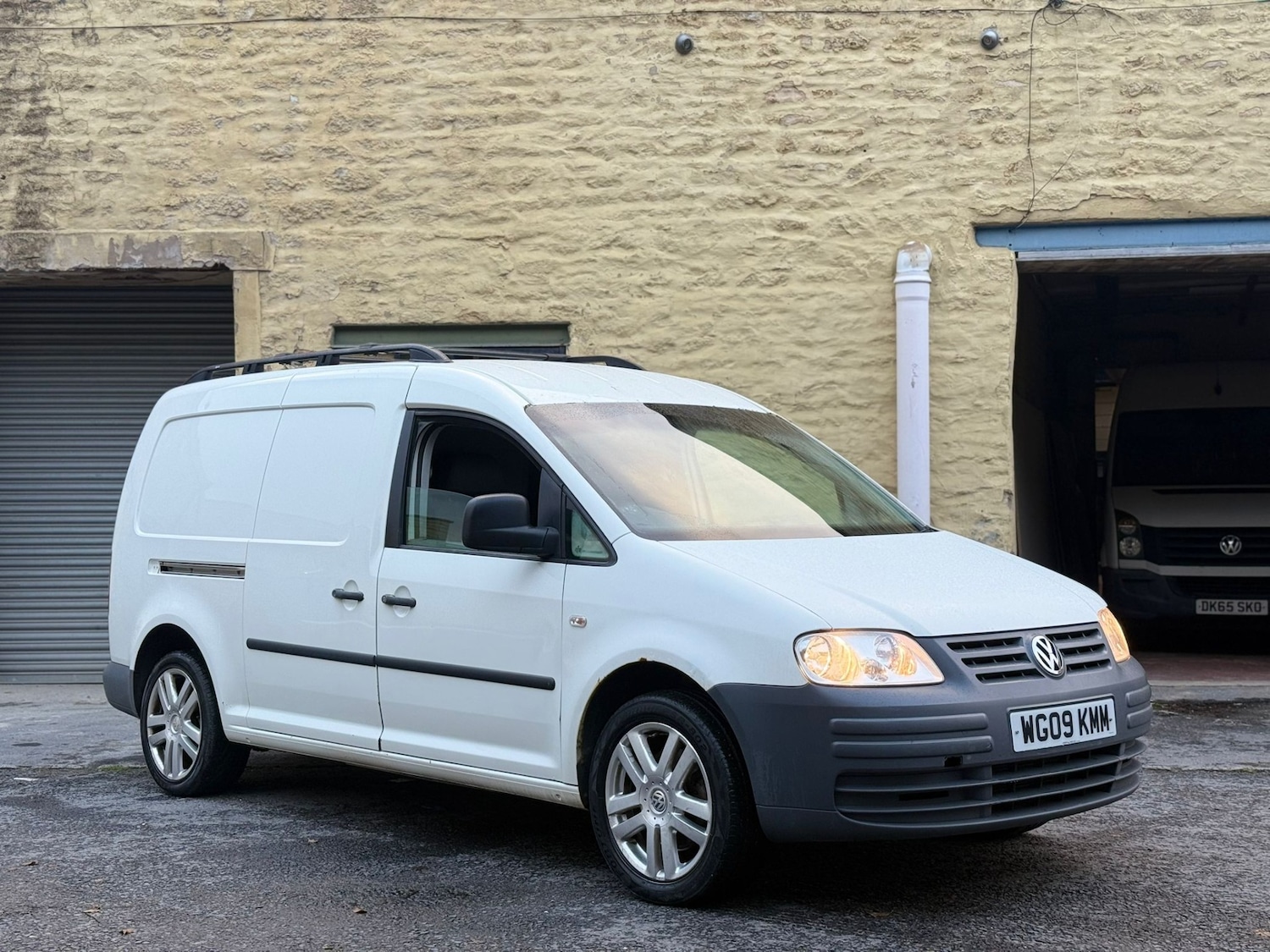 Used Volkswagen Caddy Maxi 2009 for sale - 76570919: Photo 3