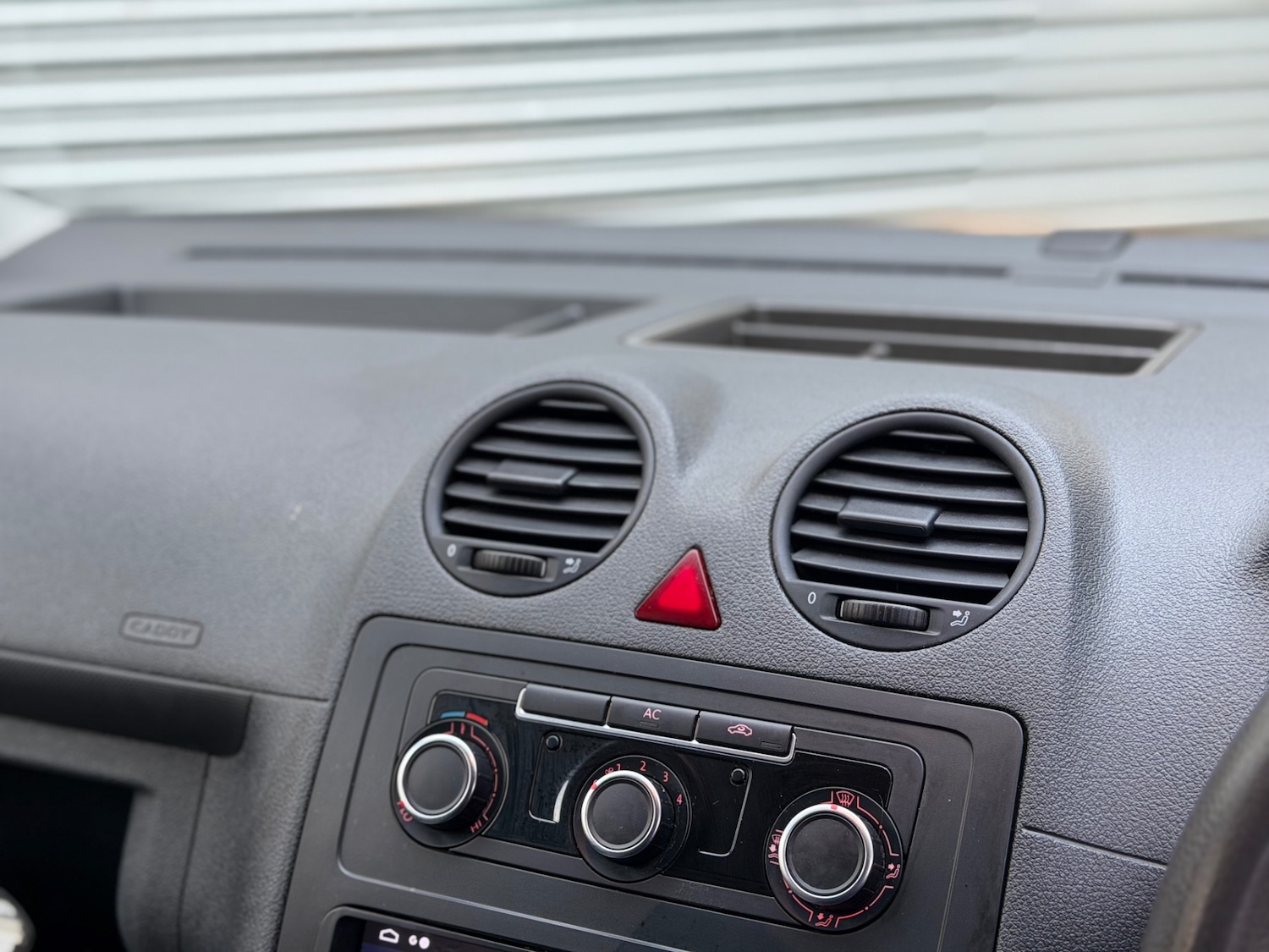 Used Volkswagen Caddy Maxi 2011 for sale - 76741498: Photo 10