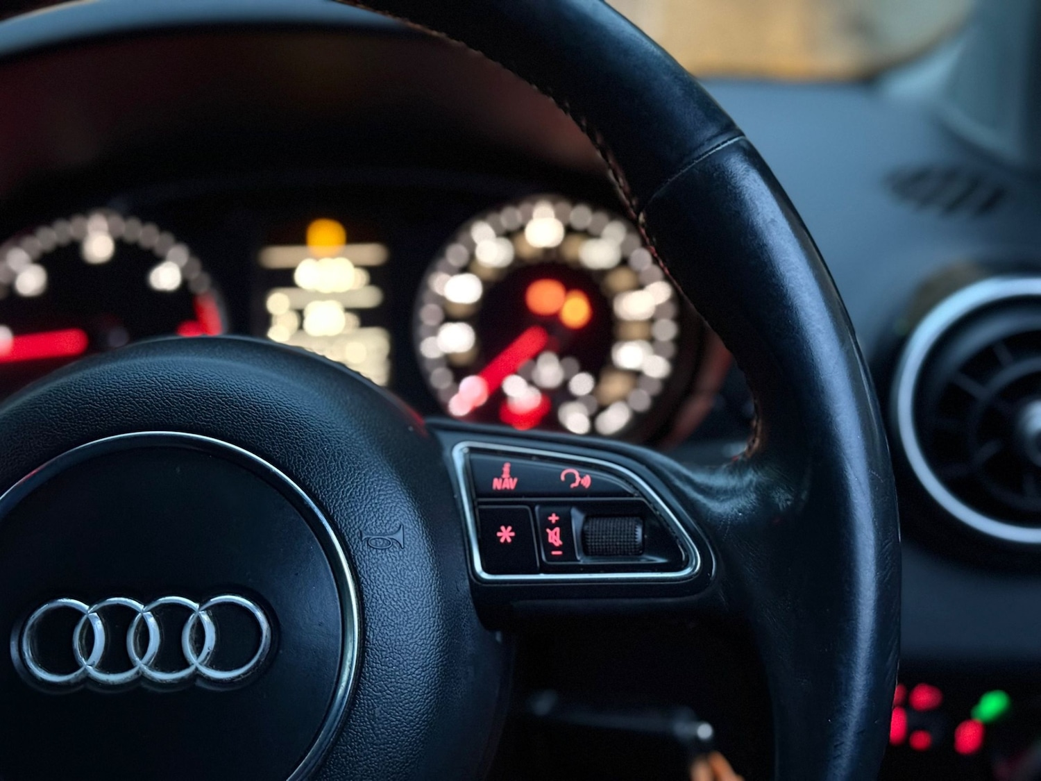 Used Audi A1 2013 for sale - 76527266: Photo 15