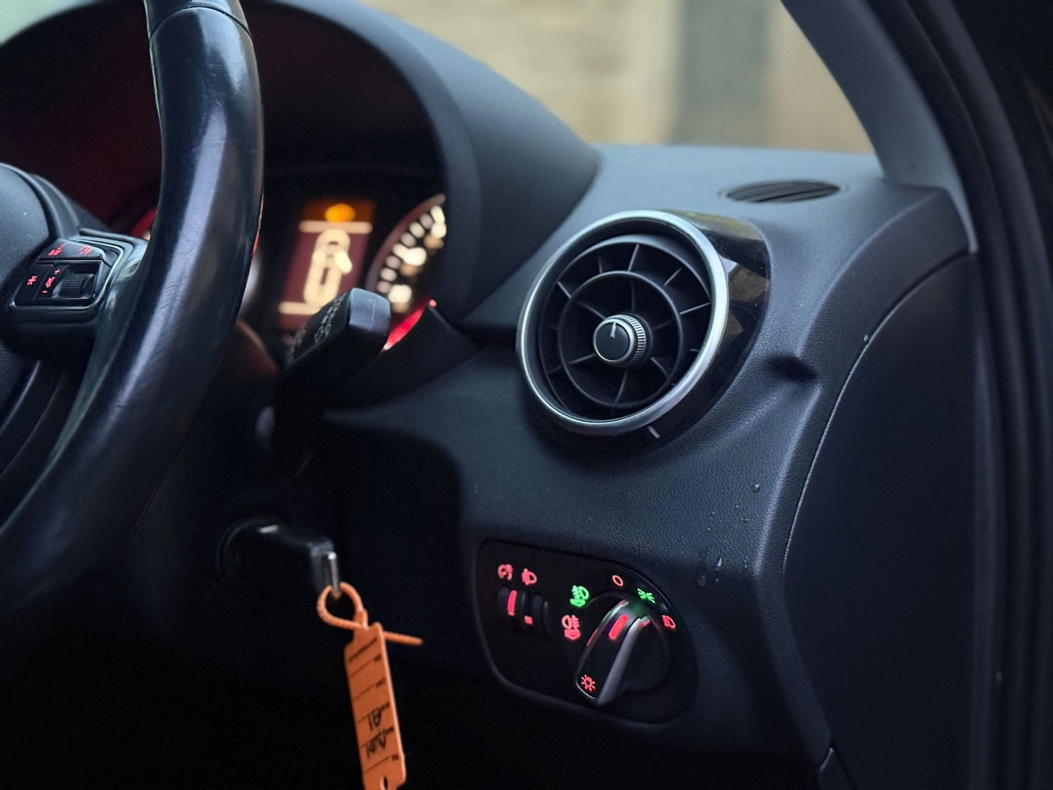 Used Audi A1 2013 for sale - 76527266: Photo 9