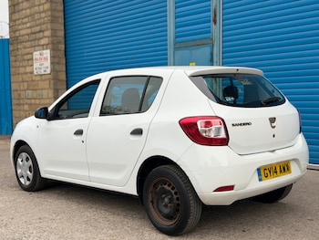 Used Dacia Sandero 2014 for sale - 79335333: Photo