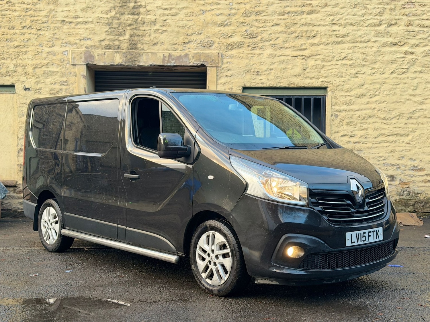 Used Renault Trafic 2015 for sale - 76885140: Photo 1