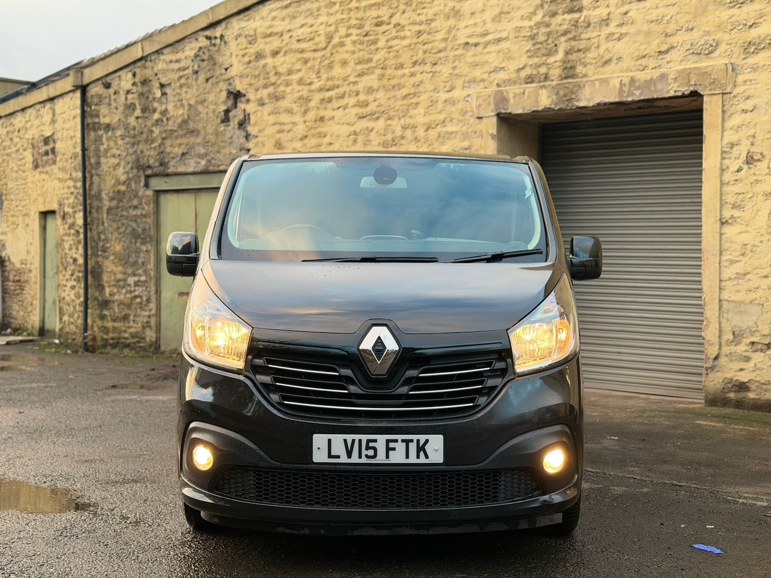 Used Renault Trafic 2015 for sale - 76885140: Photo 2