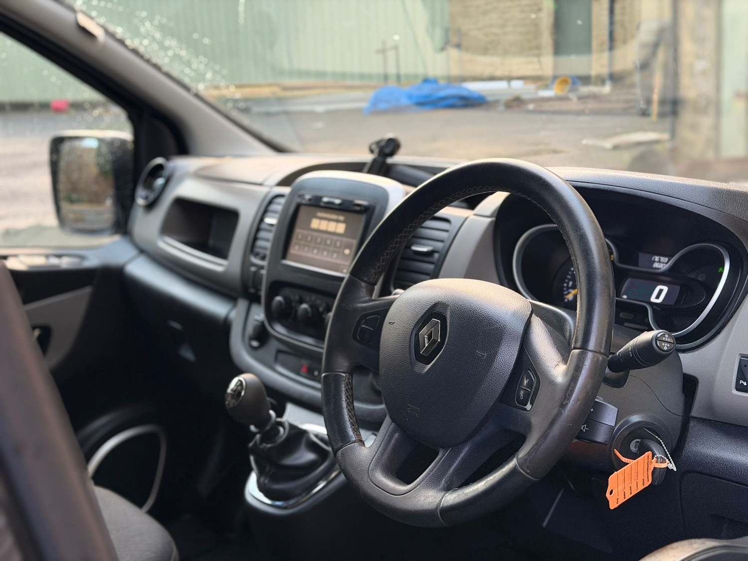 Used Renault Trafic 2015 for sale - 76885140: Photo 7