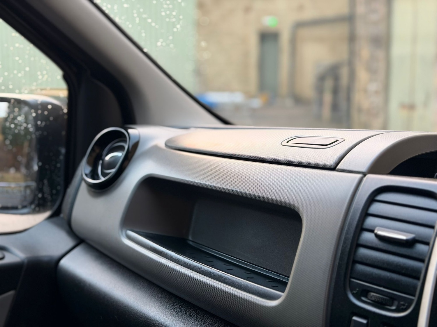 Used Renault Trafic 2015 for sale - 76885140: Photo 9