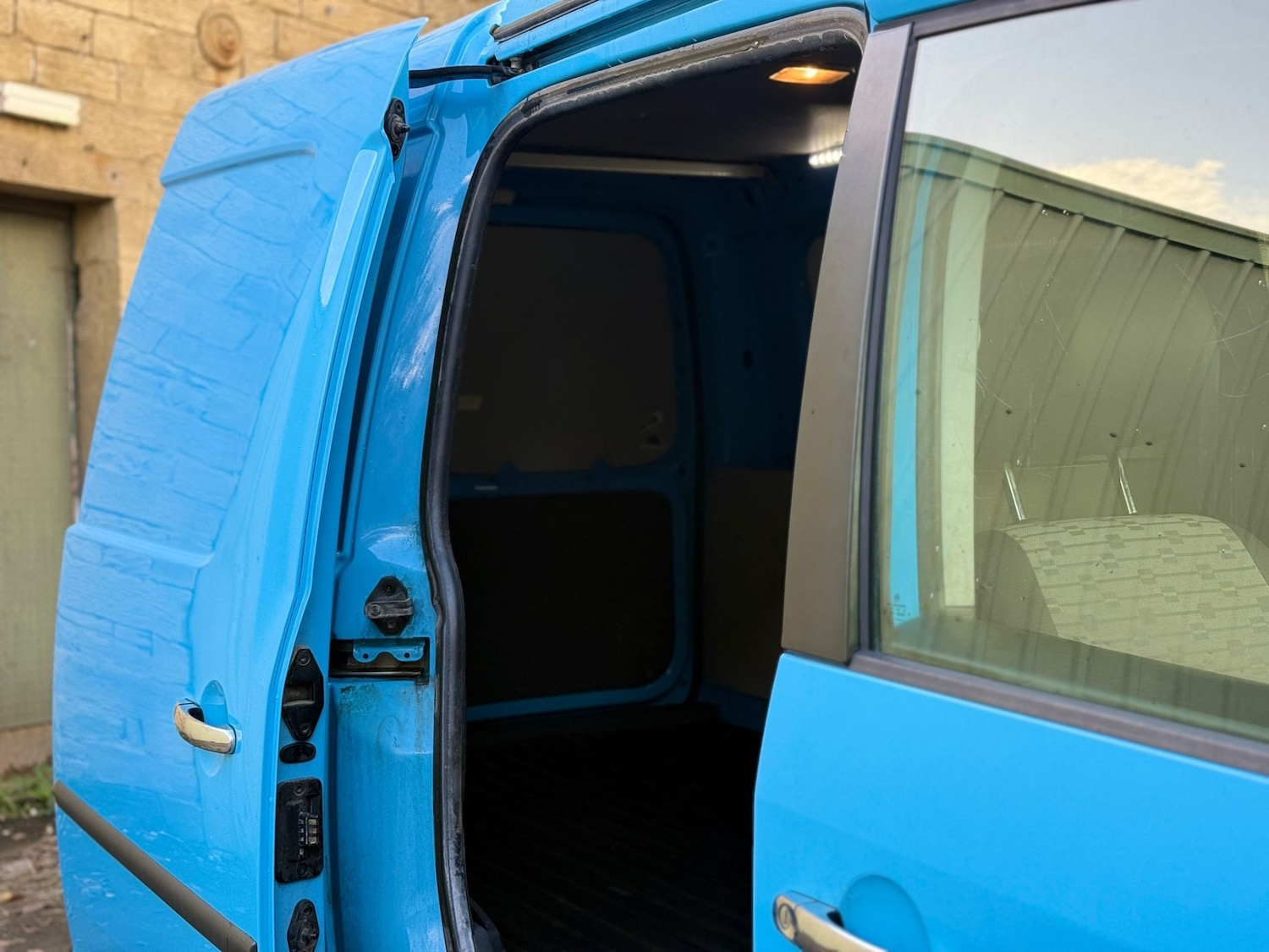 Used Volkswagen Caddy Maxi 2011 for sale - 76507356: Photo 7