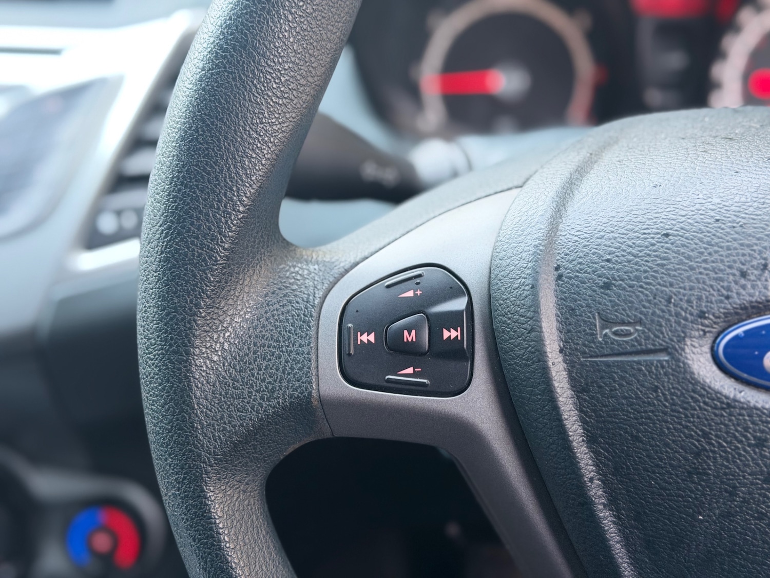 Used Ford Fiesta 2011 for sale - 77300360: Photo 14