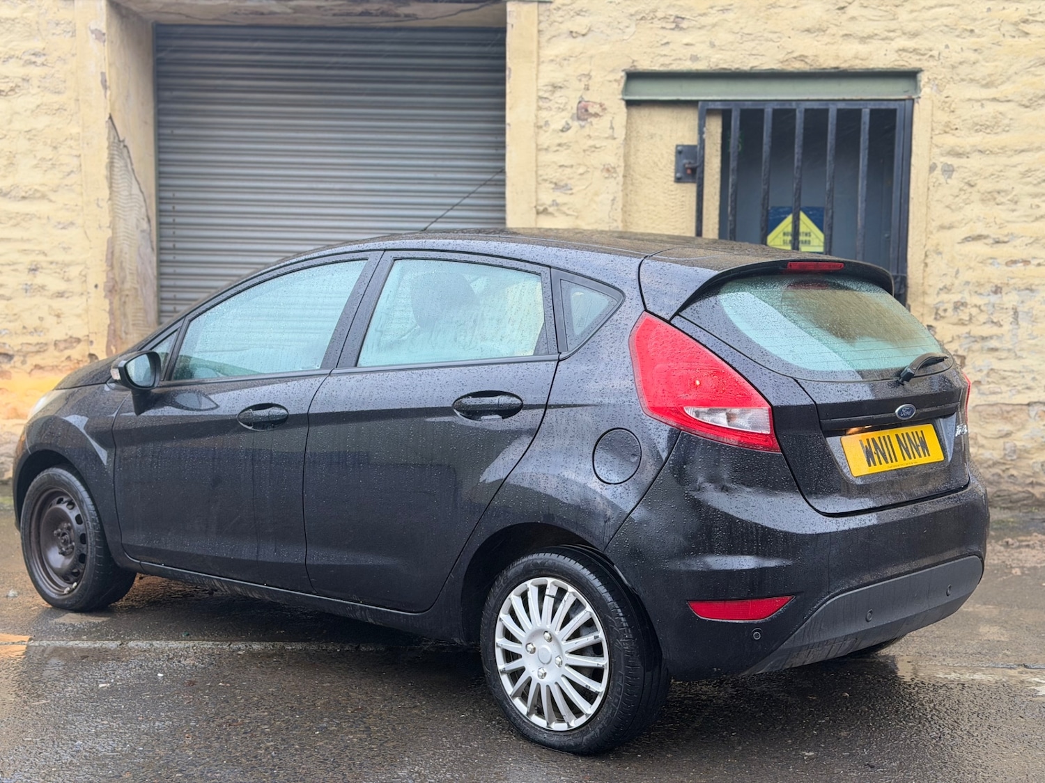 Used Ford Fiesta 2011 for sale - 77300360: Photo 3