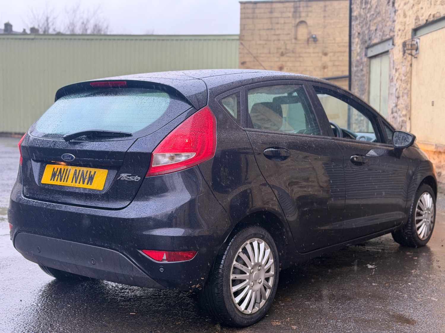 Used Ford Fiesta 2011 for sale - 77300360: Photo 5