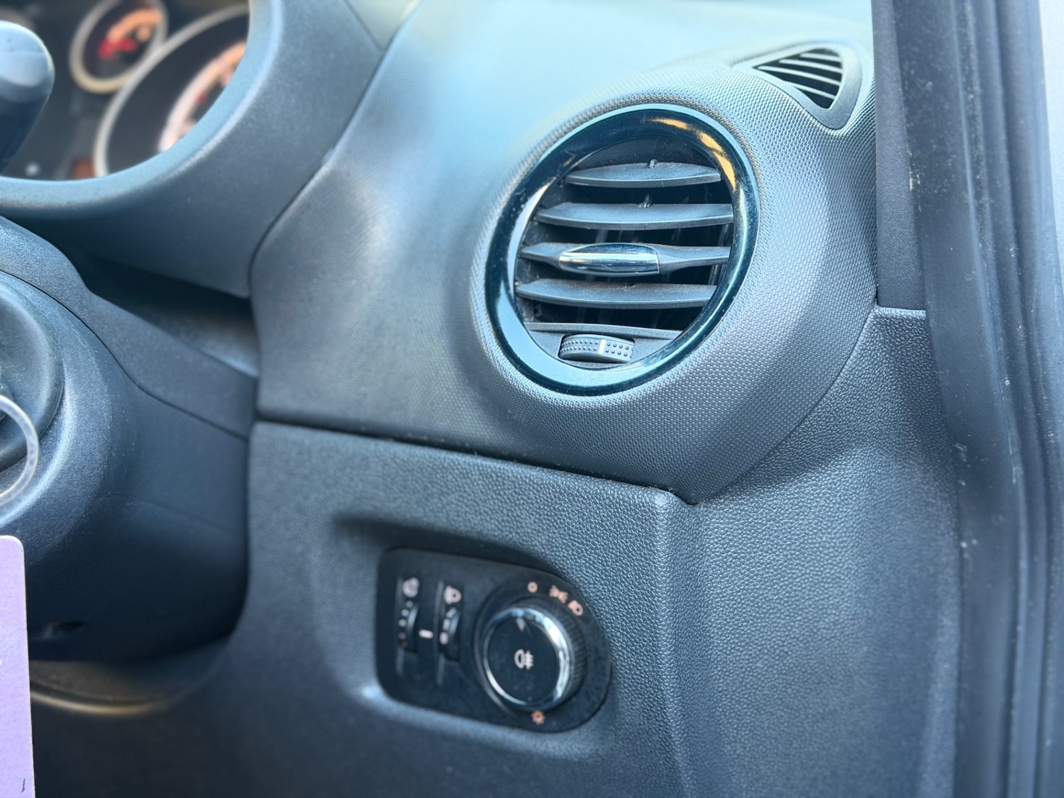 Used Vauxhall Corsa 2011 for sale - 77137925: Photo 13