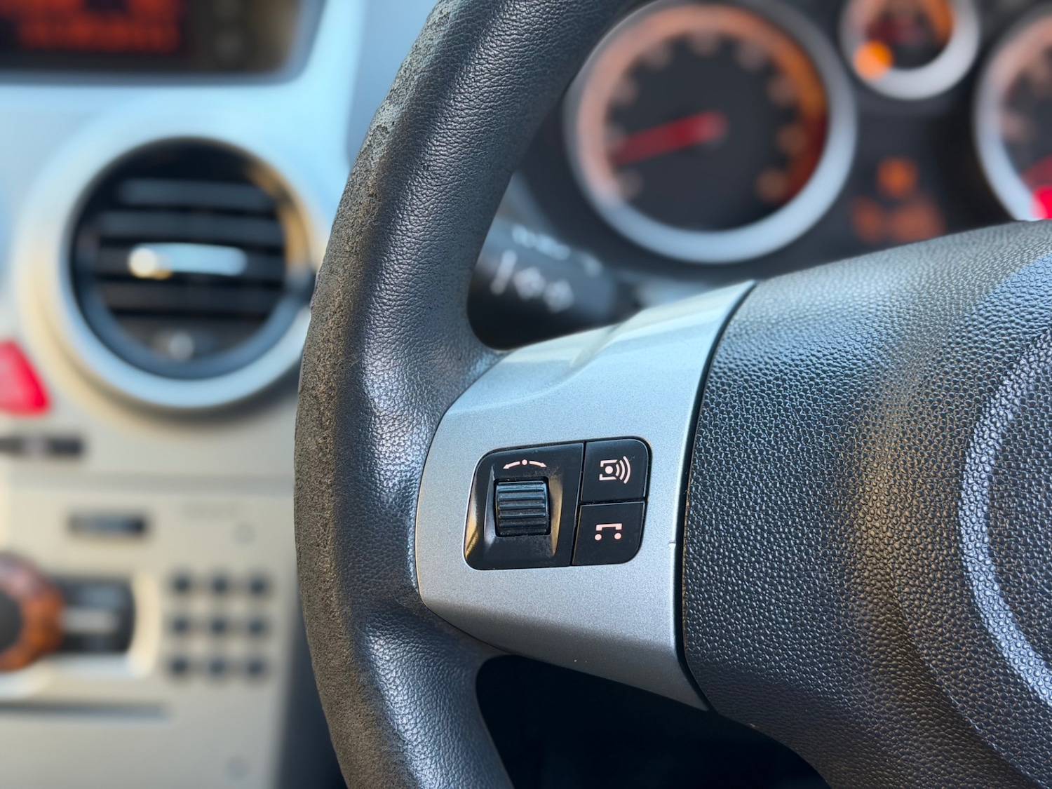 Used Vauxhall Corsa 2011 for sale - 77137925: Photo 19