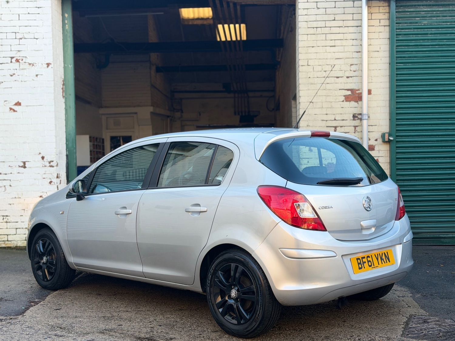 Used Vauxhall Corsa 2011 for sale - 77137925: Photo 4