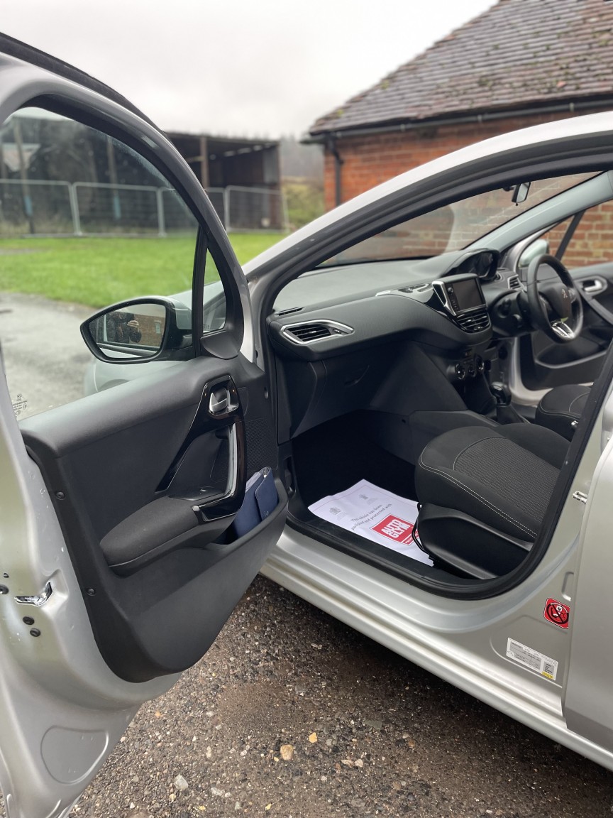 Used Peugeot 208 2016 for sale - 76940075: Photo 11