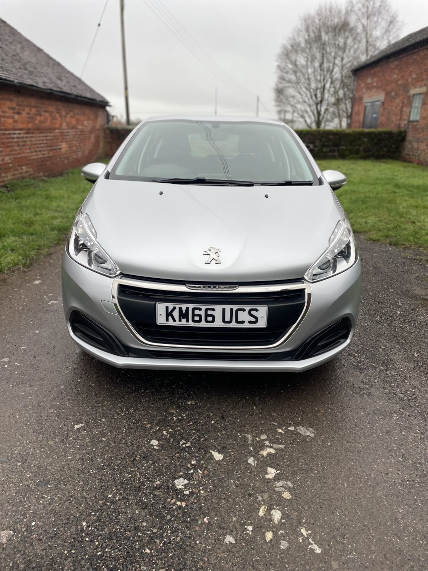 Used Peugeot 208 2016 for sale - 76940075: Photo 2