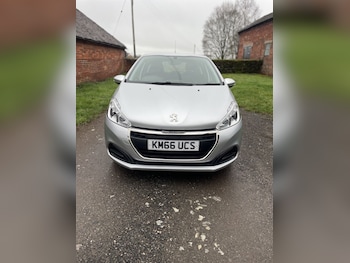 Used Peugeot 208 2016 for sale - 76940075: Photo