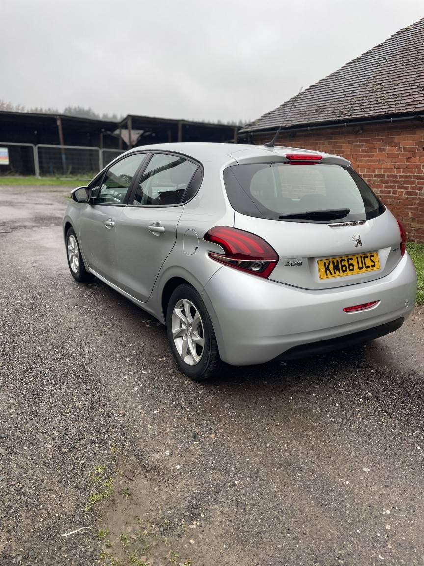 Used Peugeot 208 2016 for sale - 76940075: Photo 5