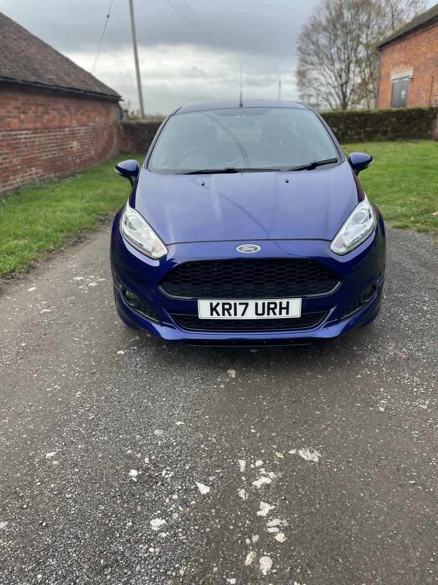 Used Ford Fiesta 2017 for sale - 76527354: Photo 2