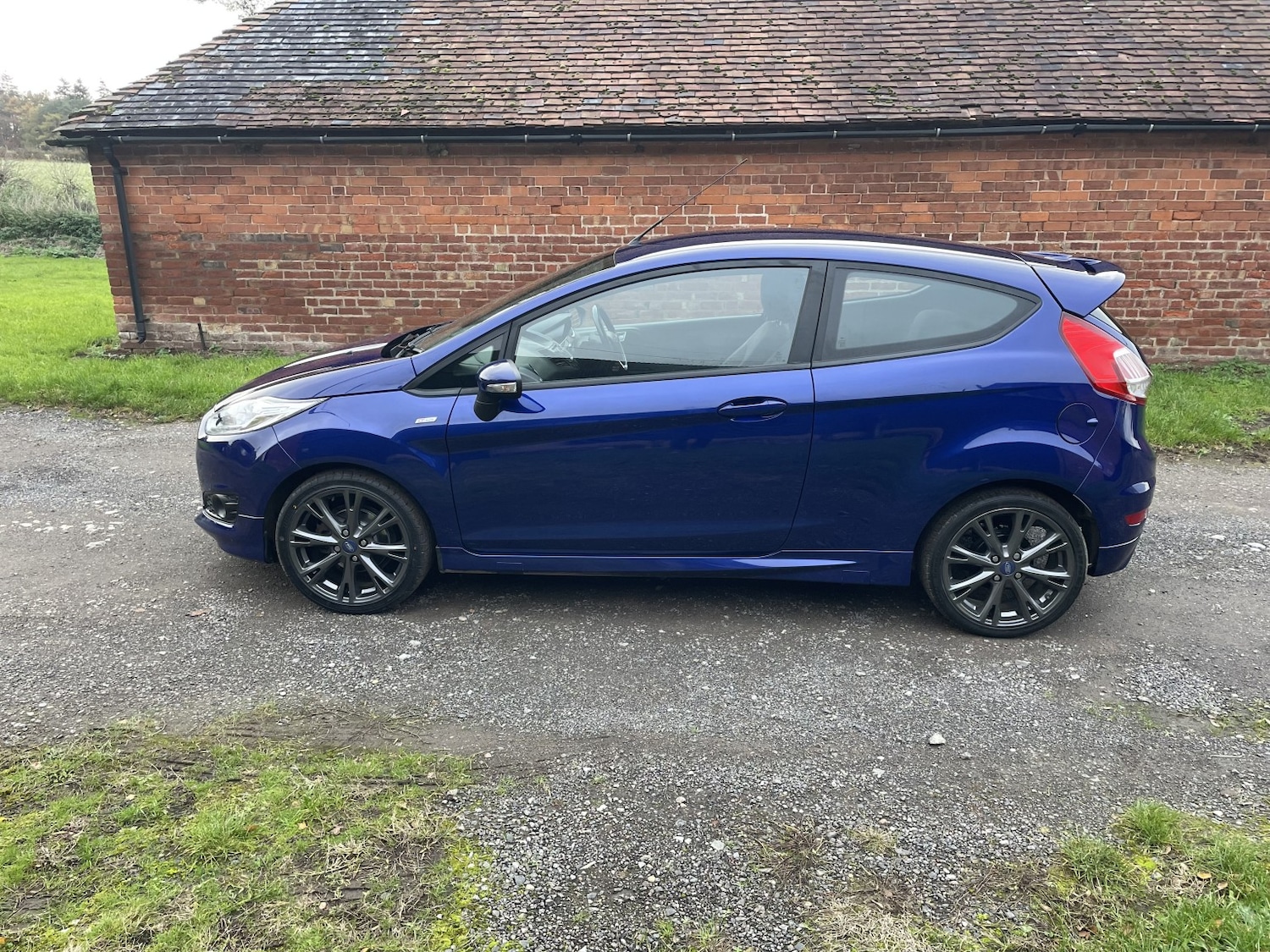 Used Ford Fiesta 2017 for sale - 76527354: Photo 8