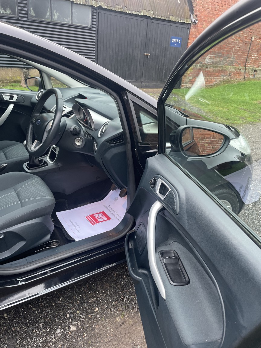 Used Ford Fiesta 2012 for sale - 77023160: Photo 10