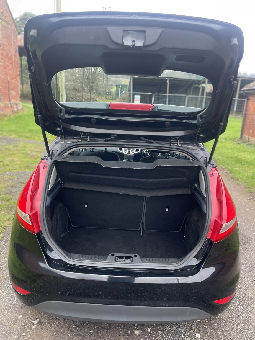 Used Ford Fiesta 2012 for sale - 77023160: Photo 25