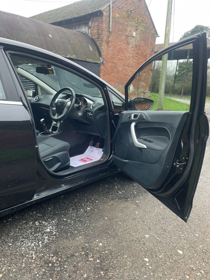 Used Ford Fiesta 2012 for sale - 77023160: Photo 9