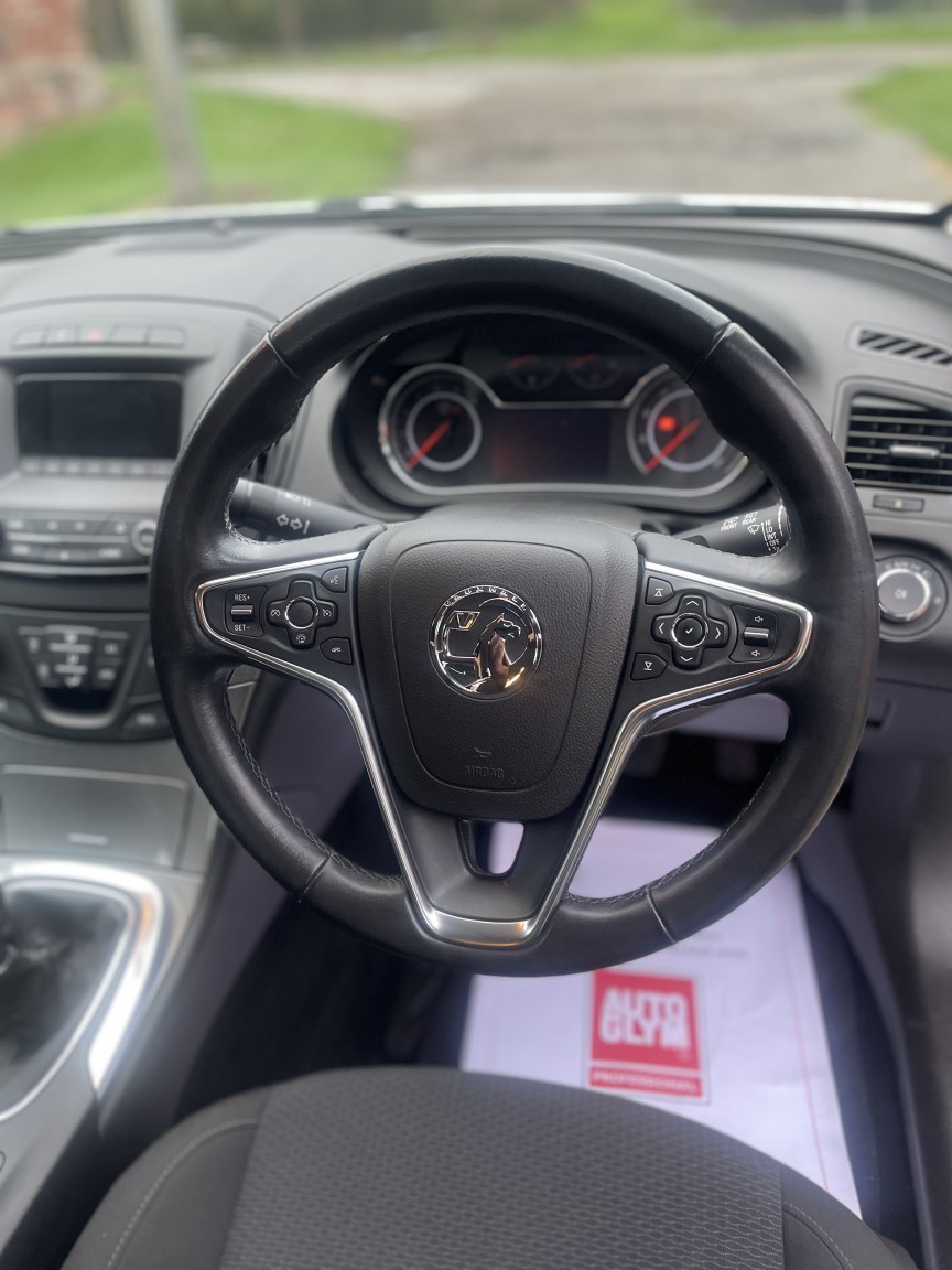 Used Vauxhall Insignia 2015 for sale - 76598730: Photo 11