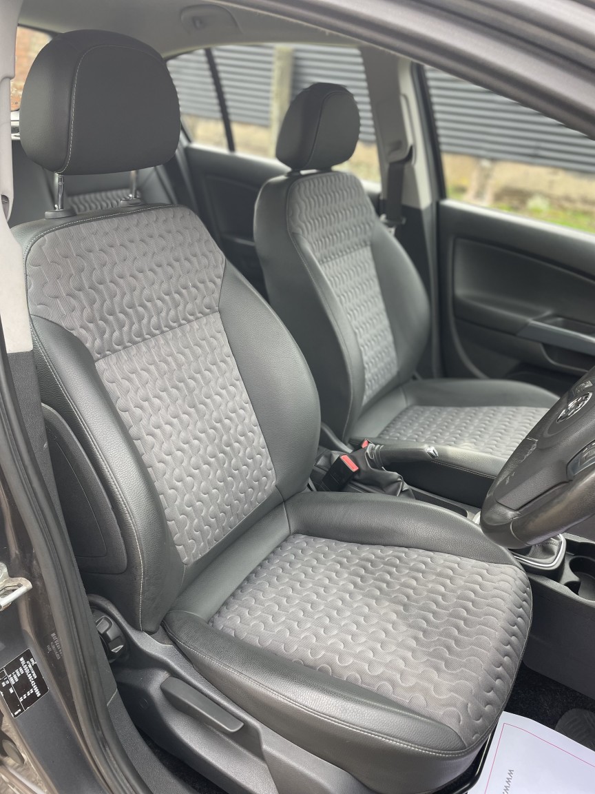 Used Vauxhall Corsa 2012 for sale - 77997200: Photo 10