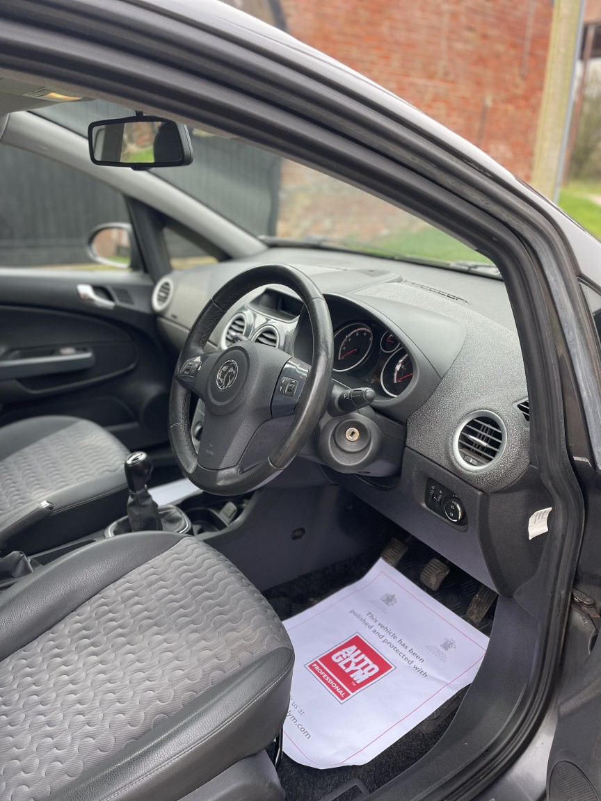 Used Vauxhall Corsa 2012 for sale - 77997200: Photo 9