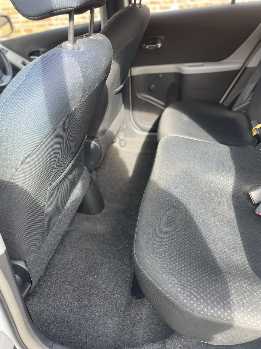 Used Toyota Yaris 2010 for sale - 77880945: Photo 19