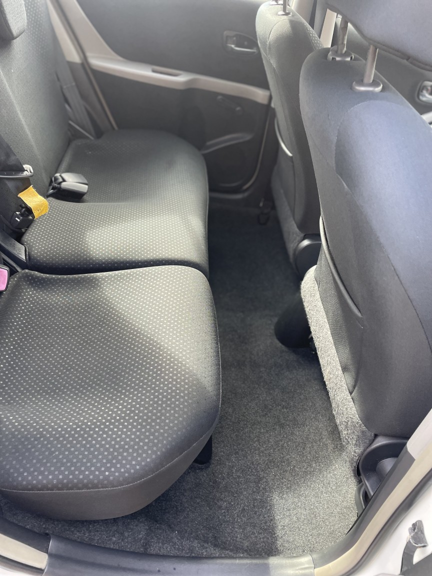 Used Toyota Yaris 2010 for sale - 77880945: Photo 22