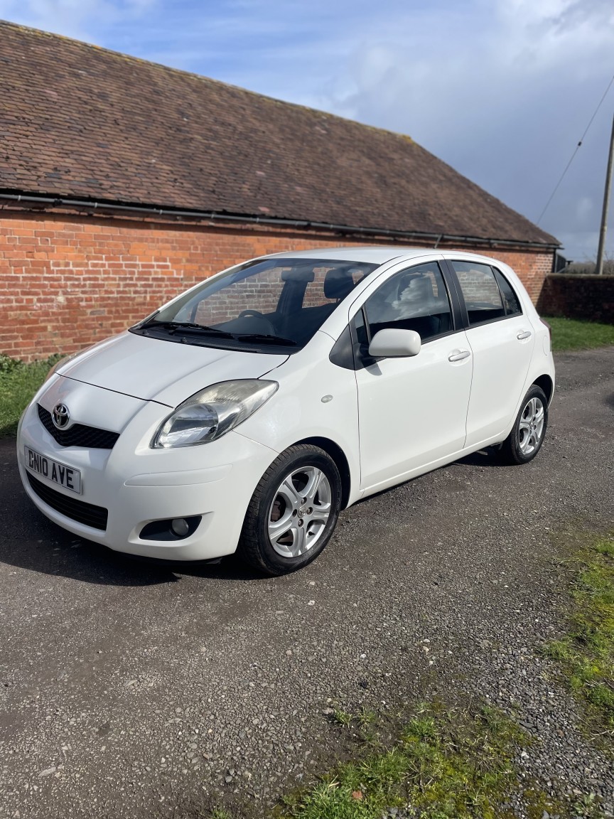 Used Toyota Yaris 2010 for sale - 77880945: Photo 3