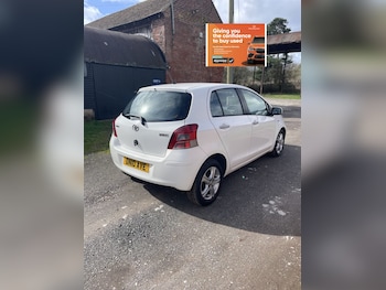 Used Toyota Yaris 2010 for sale - 77880945: Photo