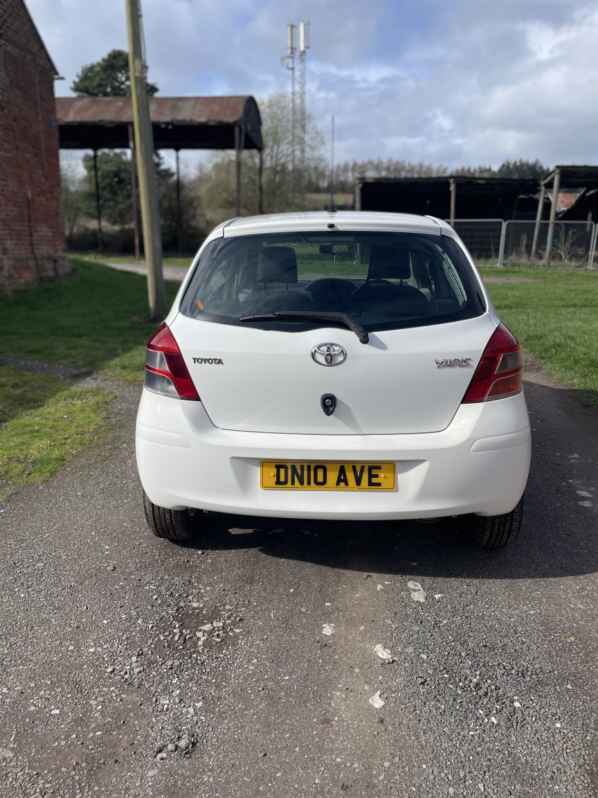 Used Toyota Yaris 2010 for sale - 77880945: Photo 6