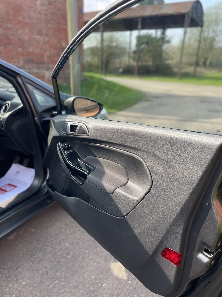 Used Ford Fiesta 2015 for sale - 77979954: Photo 11