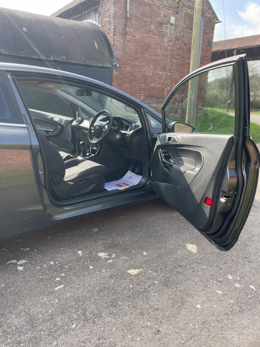 Used Ford Fiesta 2015 for sale - 77979954: Photo 9