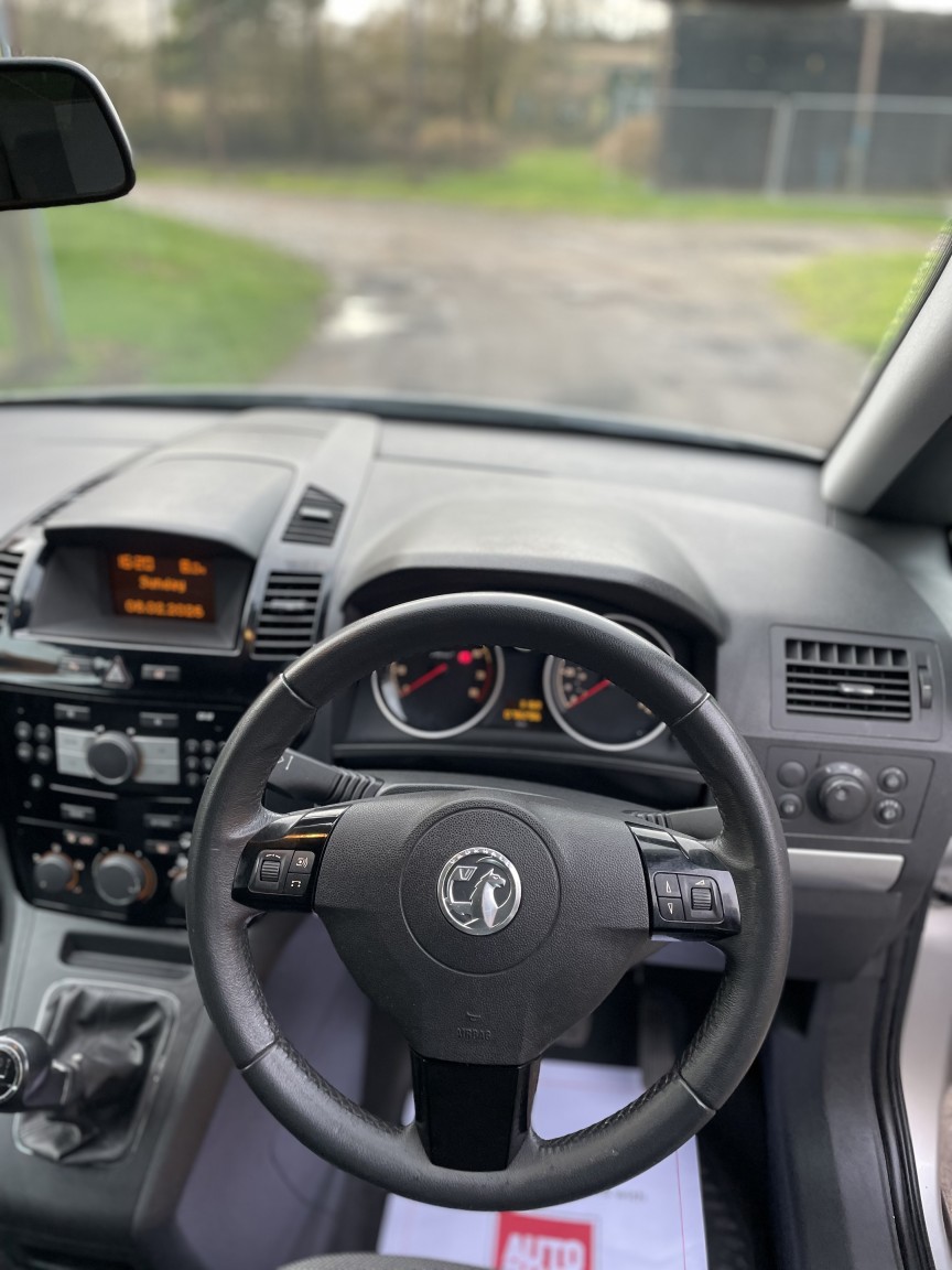 Used Vauxhall Zafira 2012 for sale - 77487240: Photo 11