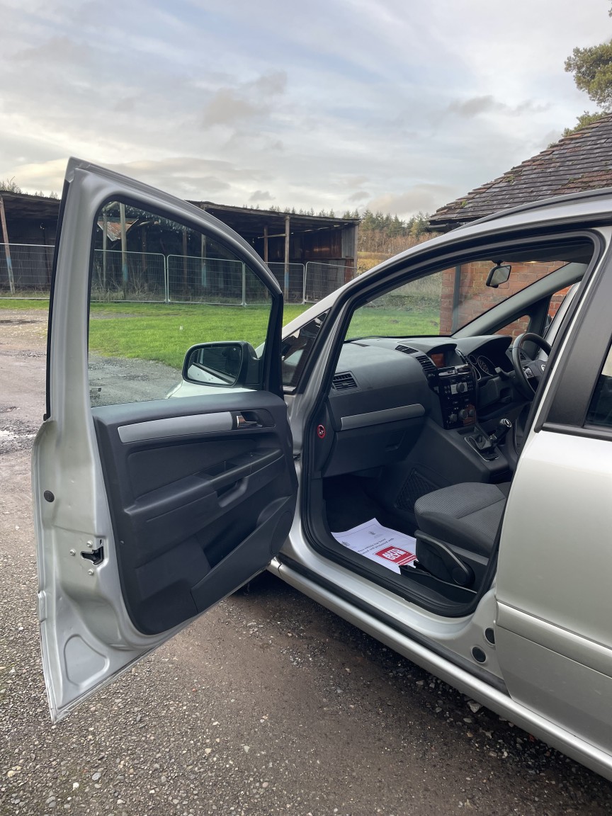 Used Vauxhall Zafira 2012 for sale - 77487240: Photo 13