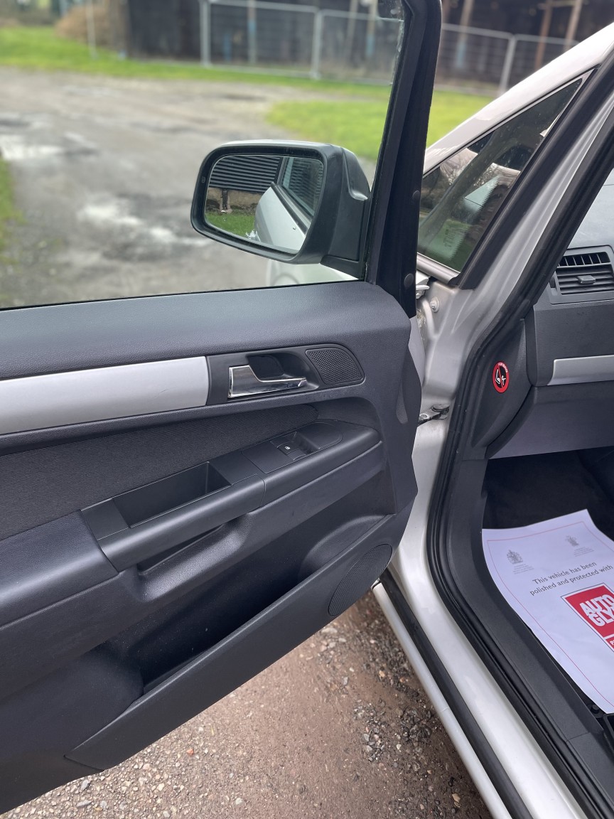 Used Vauxhall Zafira 2012 for sale - 77487240: Photo 14