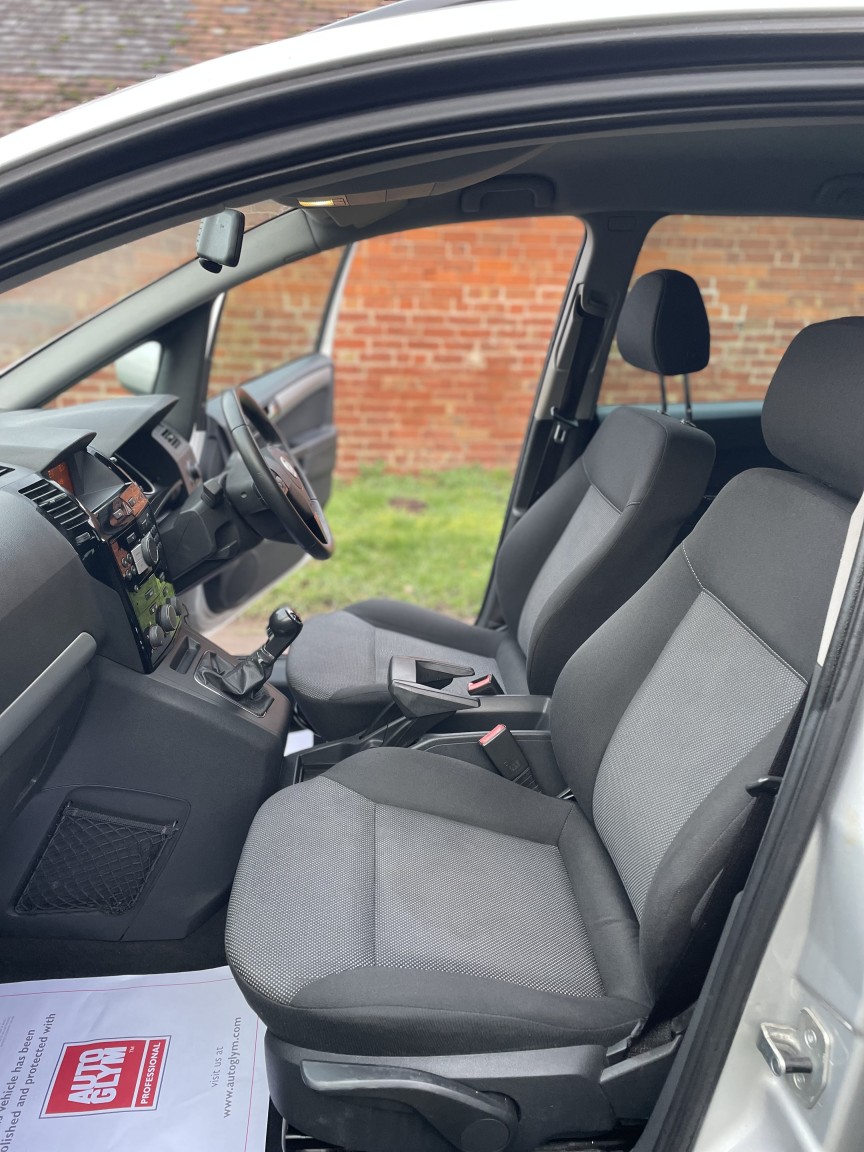 Used Vauxhall Zafira 2012 for sale - 77487240: Photo 16