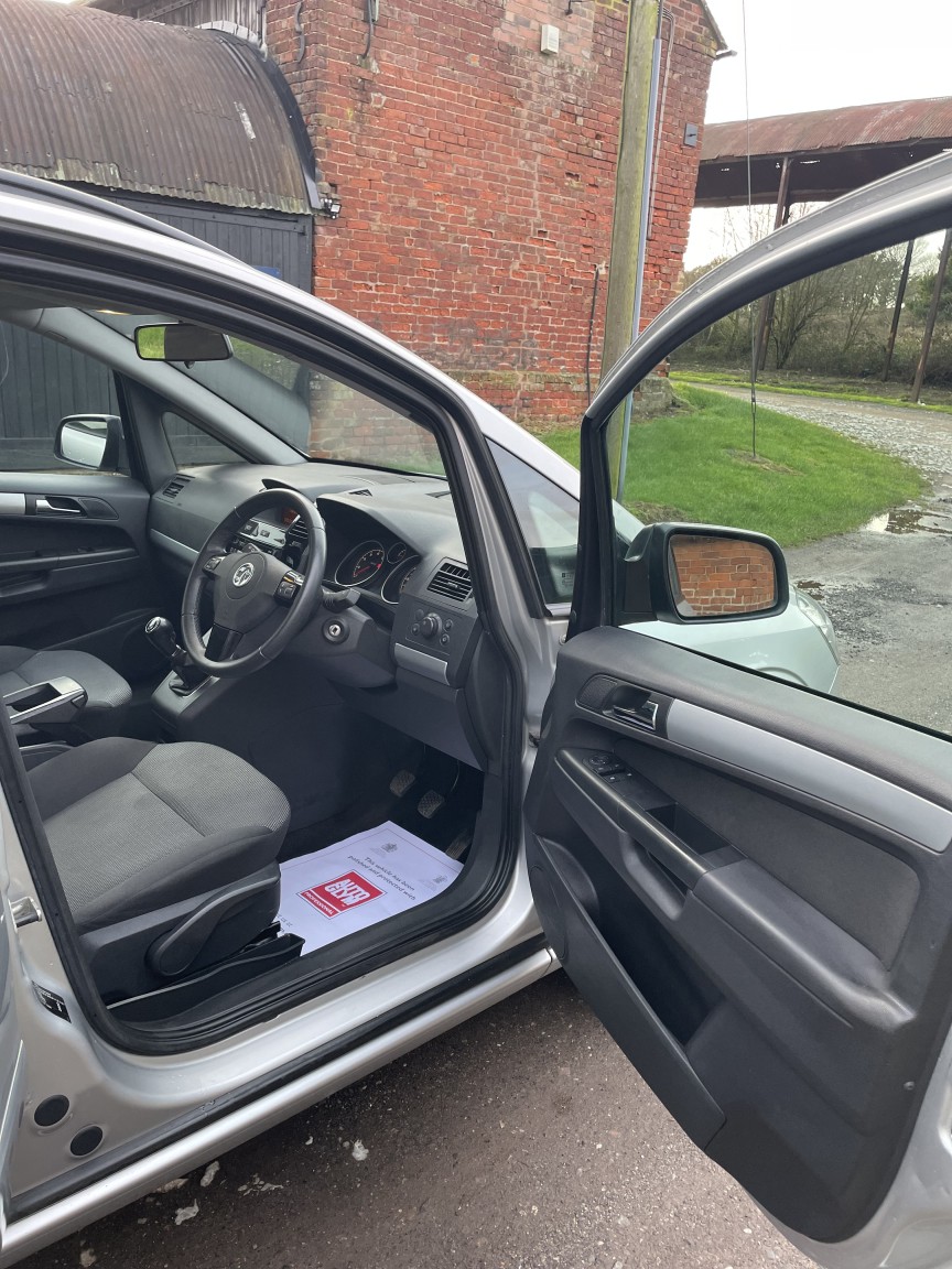 Used Vauxhall Zafira 2012 for sale - 77487240: Photo 27