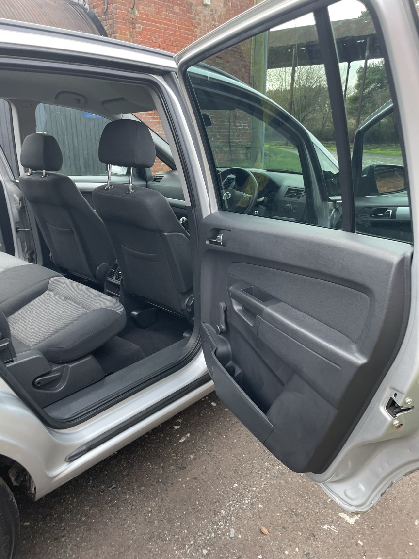 Used Vauxhall Zafira 2012 for sale - 77487240: Photo 34